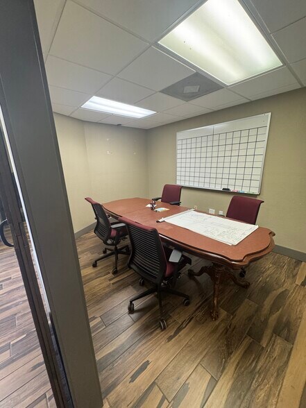 More Photos Of 1517 N Orange Blossom Trl, Orlando Office For Lease