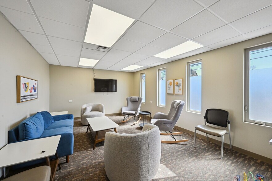 More Photos Of 6925 Carr St, Arvada Religious Facility For Lease