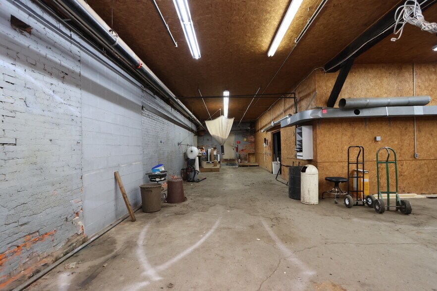 More Photos Of 202 W Livingston Ave, Crestline Warehouse For Sale
