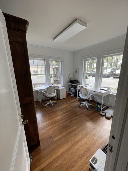 More Photos Of 3082 E Shadowlawn Ave NE, Atlanta Freestanding For Lease
