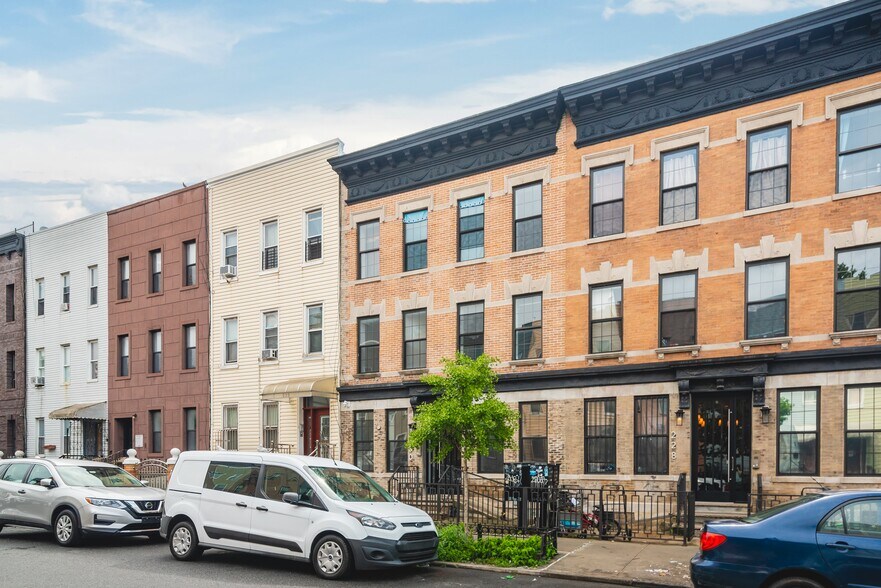 More Photos Of 230 Schaefer St, Brooklyn Apartments For Sale