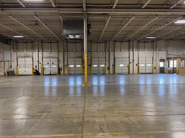 More Photos Of 2425 American Way, Fort Wayne Warehouse For Lease