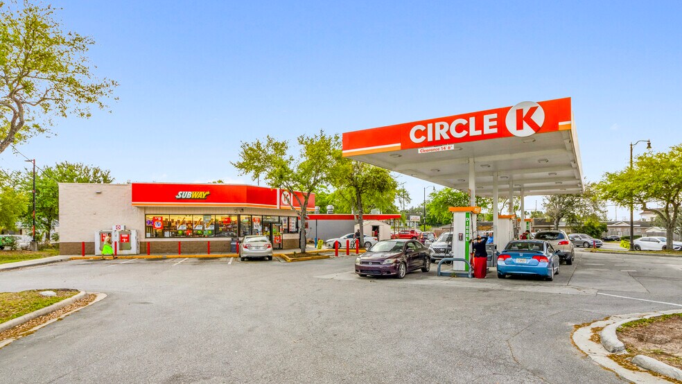 Primary Photo Of 1013 E Hinson Ave, Haines City Convenience Store For Sale