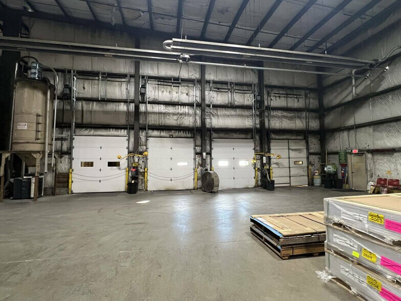 More Photos Of 400 W Wall St, Paulding Warehouse For Lease