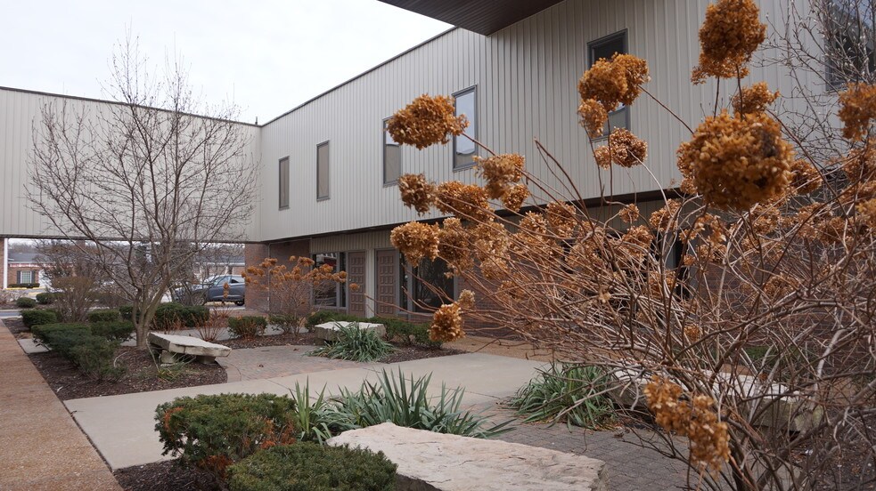 More Photos Of 15510 Cicero Ave, Oak Forest Medical For Lease