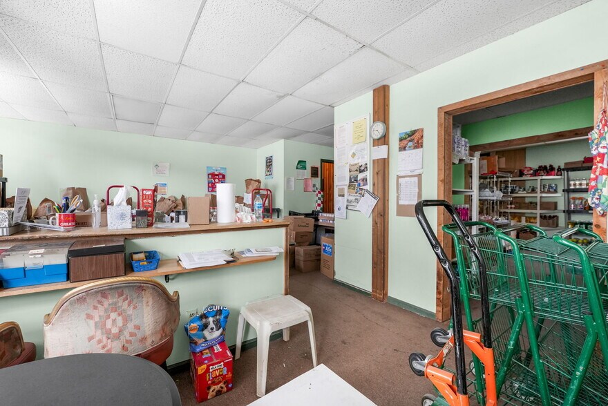 More Photos Of 10907 Main St, Honor Flex For Sale