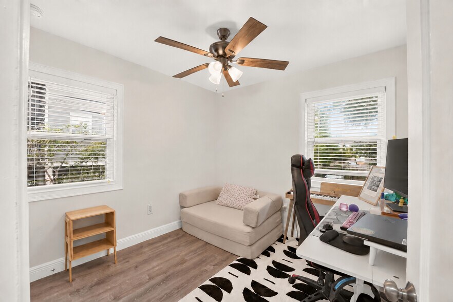 More Photos Of 922 SW 7th Ave, Gainesville Apartments For Sale