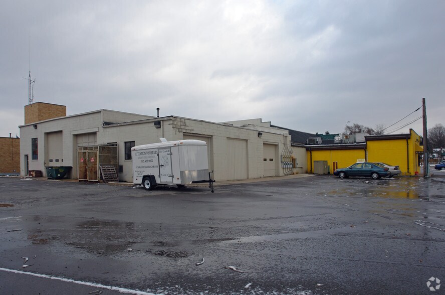 More Photos Of 603 W Grand River Ave, Brighton Freestanding For Lease