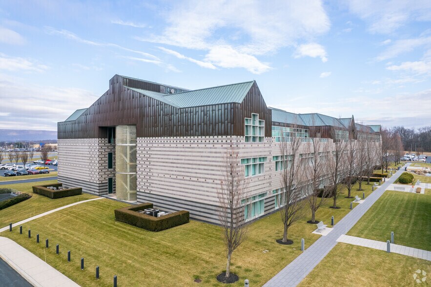 More Photos Of 100 Sterling Pky, Mechanicsburg Office For Lease