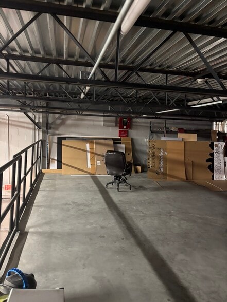 More Photos Of 12810 Century Dr, Stafford Showroom For Lease