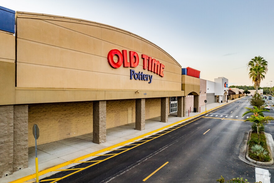 More Photos Of 8111-8481 John Young Pky, Orlando Unknown For Lease