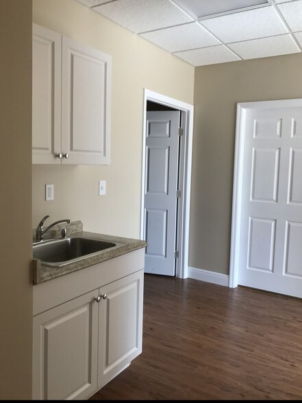 More Photos Of 801-825 SW Enterprise Way, Stuart Warehouse For Lease