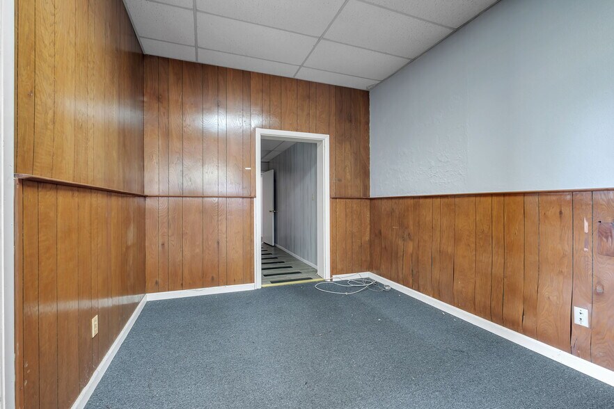 More Photos Of , Quincy Unknown For Sale