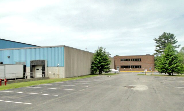 More Photos Of 28 Pond View Dr, Scarborough Manufacturing For Lease