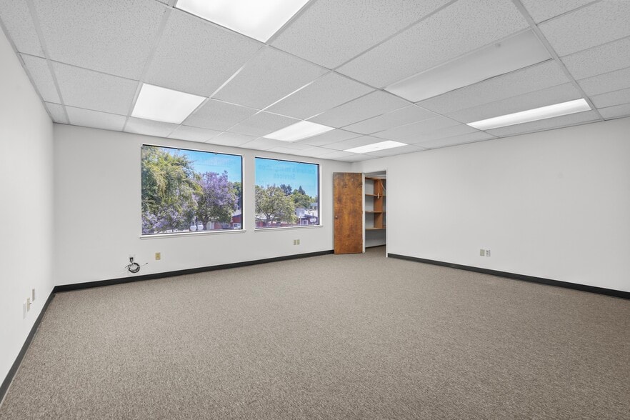 More Photos Of 4127 Bay St, Fremont Office For Lease