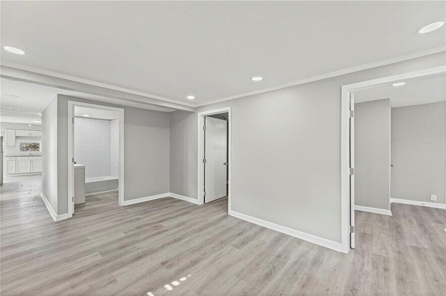 More Photos Of 13120 4th St, Grandview Industrial For Sale