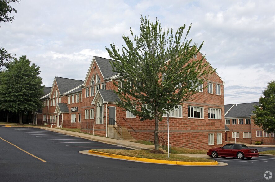 Primary Photo Of 5641-5699 Columbia Pike, Falls Church Medical For Lease
