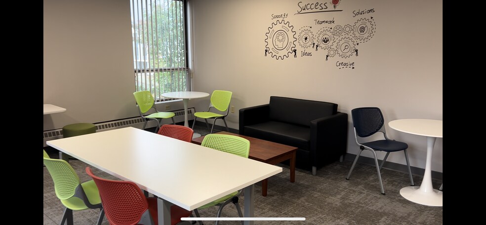 More Photos Of 3659 Green Rd, Beachwood Medical For Lease