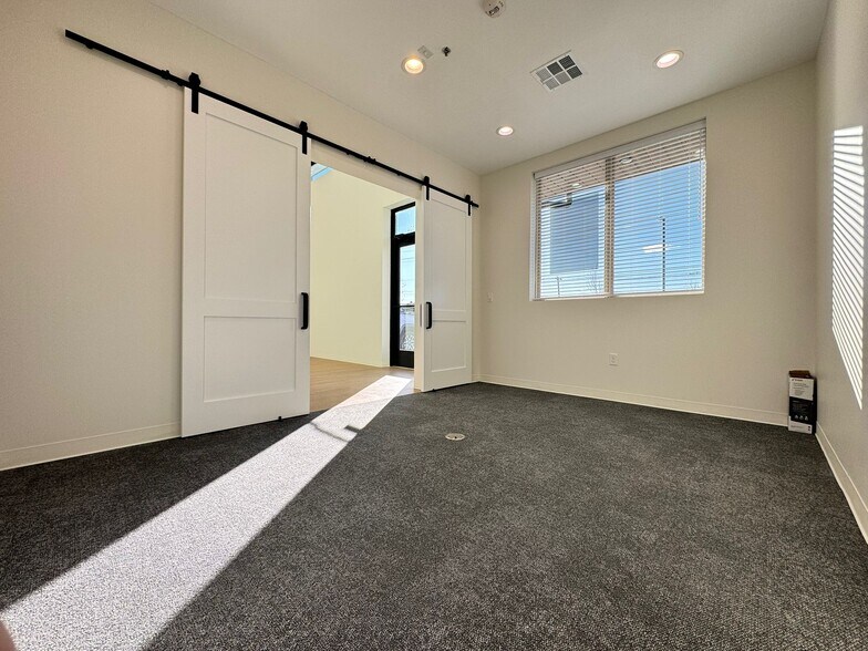 More Photos Of 1400 N Coit Rd, McKinney Unknown For Lease