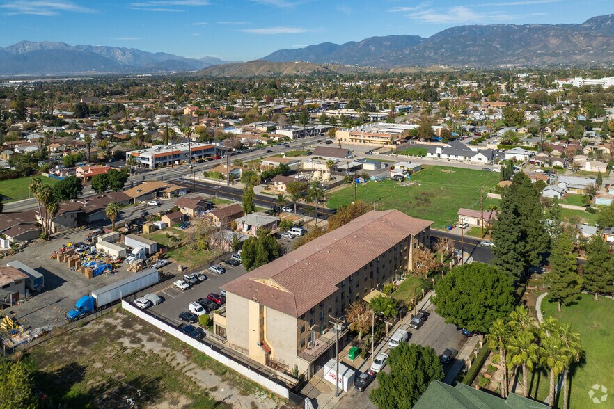 More Photos Of 363 E Gilbert St, San Bernardino Apartments For Sale