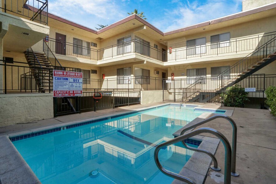 More Photos Of 15022 Vanowen St, Van Nuys Apartments For Sale