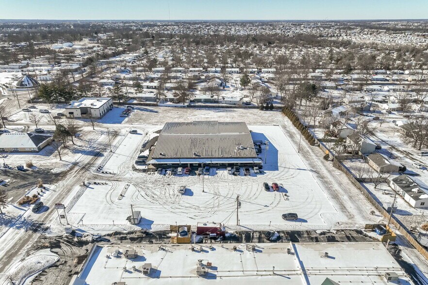 More Photos Of 177 Frontier Park Dr, O'Fallon Bowling Alley For Sale