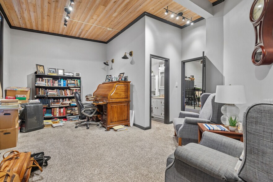 More Photos Of 2450 Pontoon Rd, Granite City Religious Facility For Sale