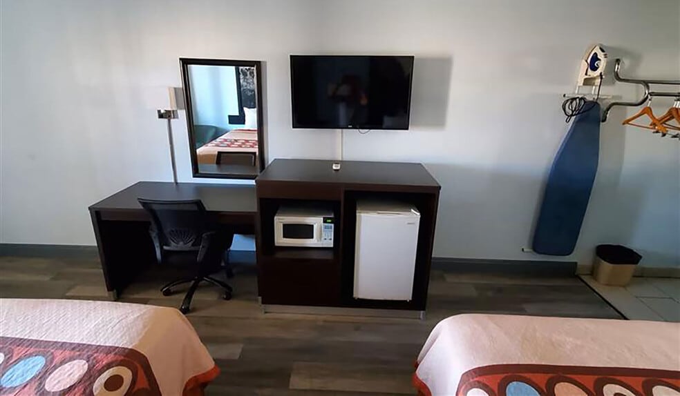 More Photos Of 1807 SE Frontage Rd, Van Horn Hotel For Sale