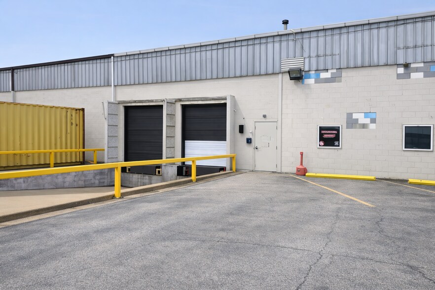 More Photos Of 1721 Dove St, Port Huron Warehouse For Lease