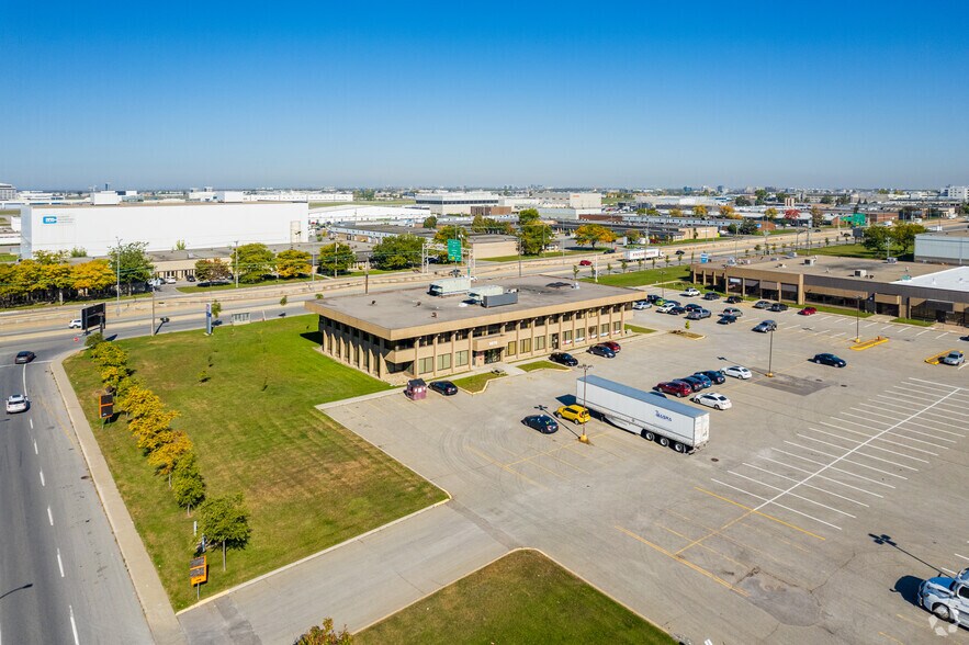 More Photos Of 9960-9970 De La Côte-De-Liesse, Dorval Office For Lease