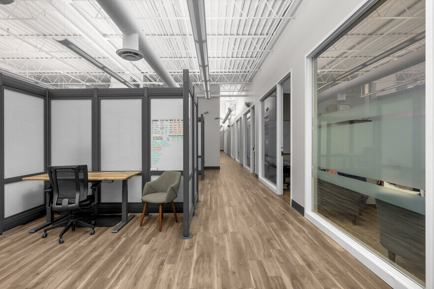 More Photos Of 4950 W 78th St, Bloomington Warehouse For Sale