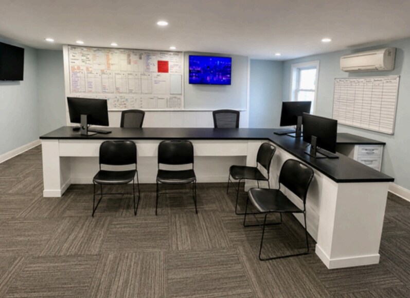 More Photos Of 801 Butler St, Chesapeake Light Manufacturing For Sale