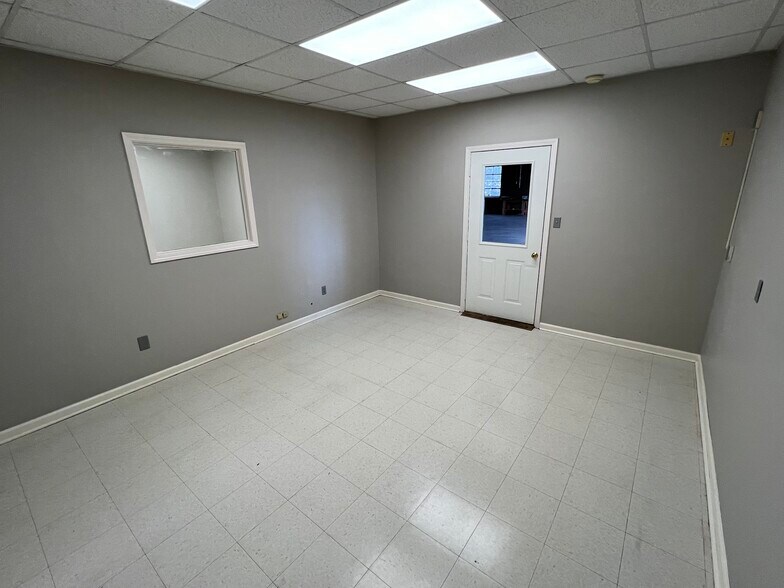 More Photos Of 353 Harwood St, Albemarle Light Distribution For Sale