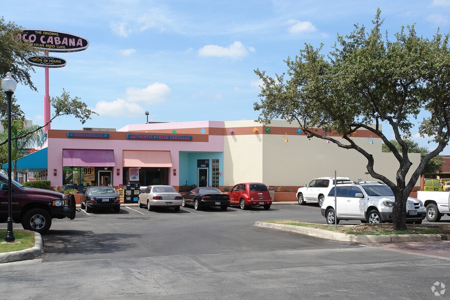 More Photos Of 15925 San Pedro Ave, San Antonio Freestanding For Sale