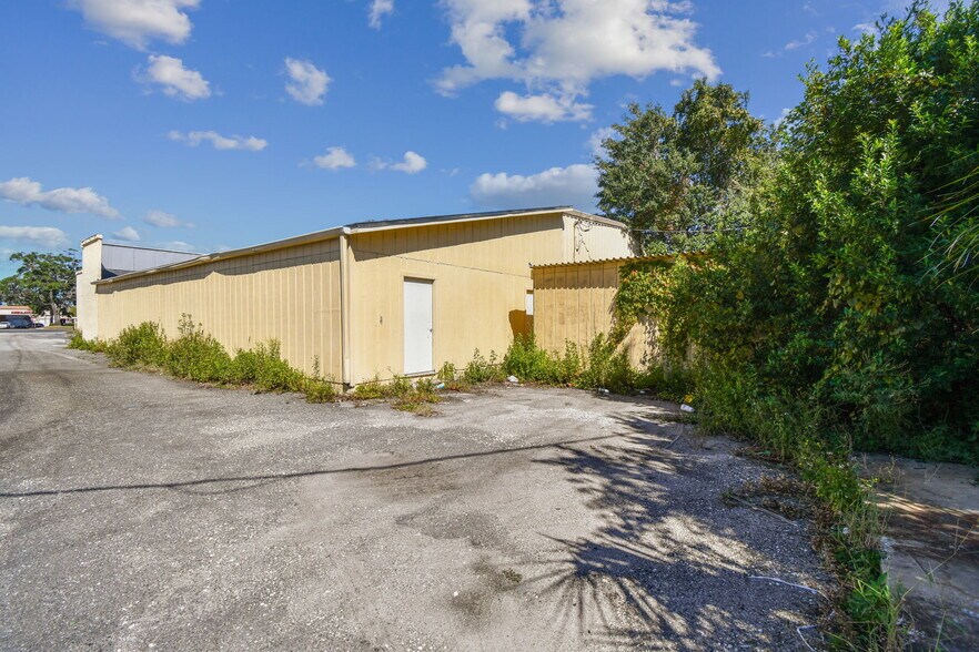 More Photos Of 1956 Kingsley Ave, Orange Park General Retail For Sale
