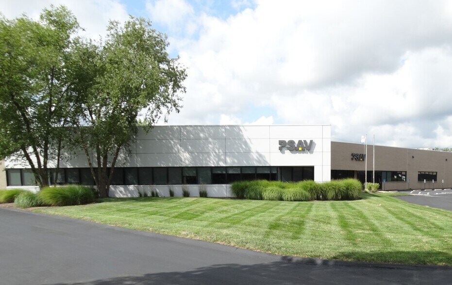 Primary Photo Of 950-970 Bolger Ct, Fenton Service For Sale