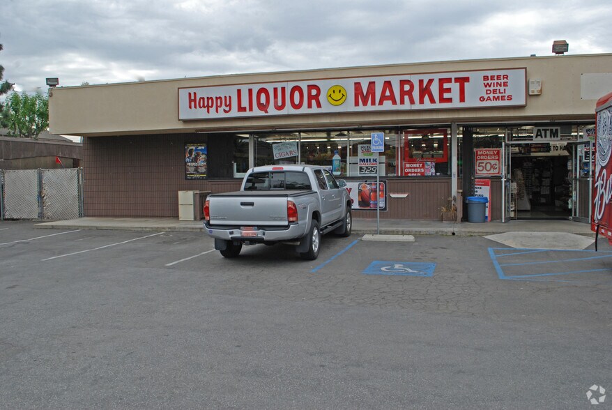 More Photos Of 138-140 E Taft Ave, Orange Freestanding For Lease