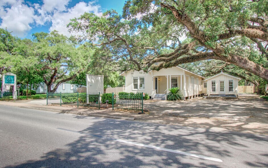 More Photos Of , League City Office For Sale