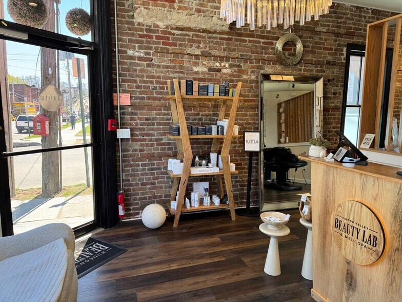 More Photos Of 41 Liberty St, Newburgh General Retail For Lease