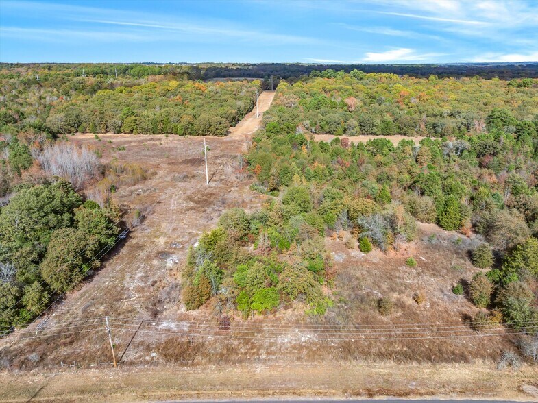 More Photos Of 700 NW Loop 564, Mineola Flex For Sale