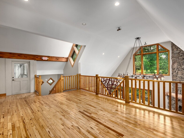 More Photos Of 447 Lily Pad Ln, Flat Rock Lodge Meeting Hall For Sale