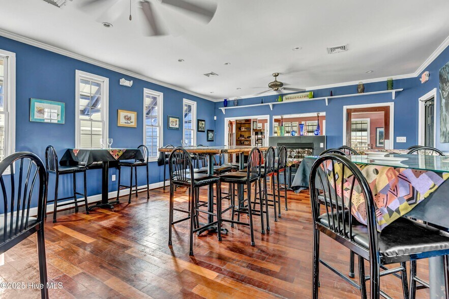 More Photos Of 211 S Topsail Dr, Surf City Restaurant For Sale