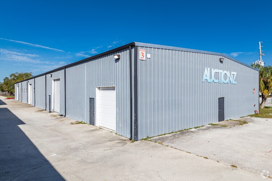 Primary Photo Of 1520 S Suncoast Blvd, Homosassa Manufacturing For Sale