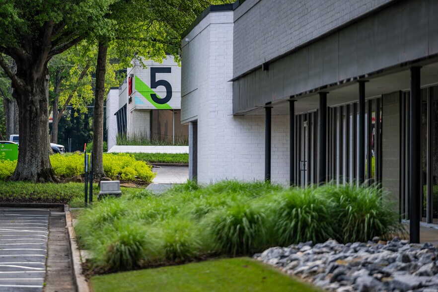 More Photos Of 8601 Dunwoody Pl, Sandy Springs Unknown For Lease