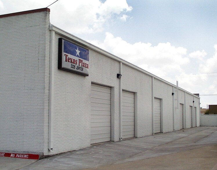 More Photos Of 2406 S Jupiter Rd, Garland Unknown For Lease