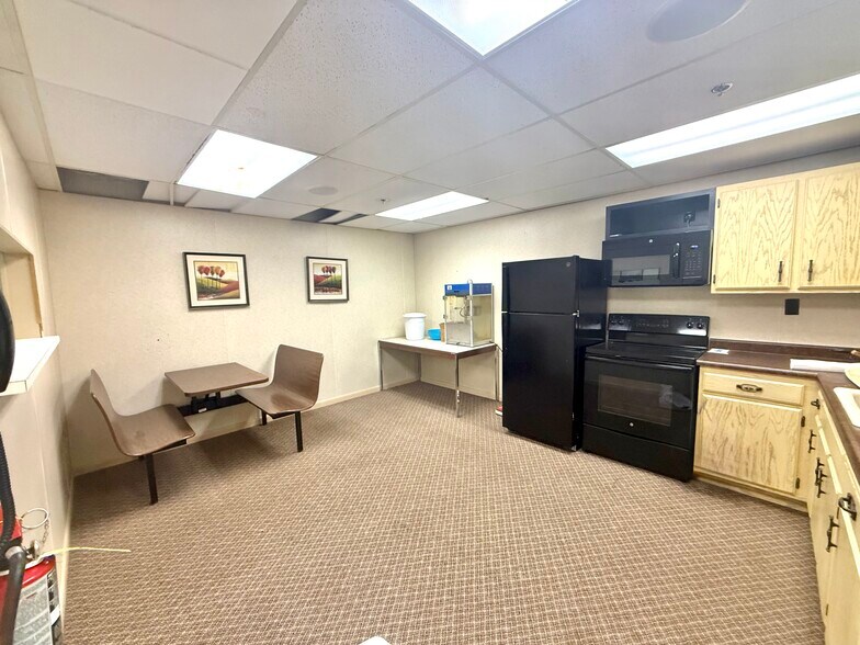 More Photos Of 200 E Lafayette St, Bloomington Service For Sale