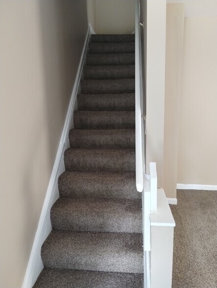 More Photos Of 25 Maynard Ct, Pontiac Apartments For Sale