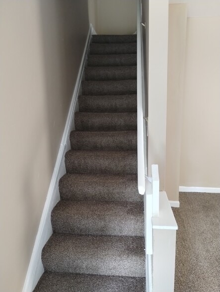 More Photos Of 25 Maynard Ct, Pontiac Apartments For Sale