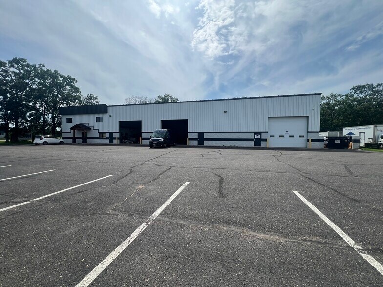 More Photos Of 19580 Tamarack St NW, Cedar Warehouse For Sale