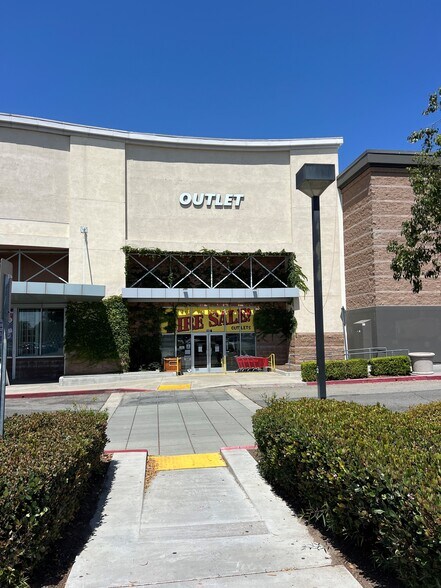 More Photos Of 921 N Milliken Ave, Ontario General Retail For Sale